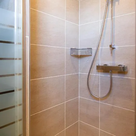 Appartement Rooftop View - 2 Bdr 2 Bthr 1 Toil - Clim Terrace Elevator Small Parking Cannes