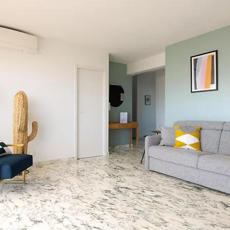 Rooftop View - 2 Bdr 2 Bthr 1 Toil - Clim Terrace Elevator Small Parking Apartamento